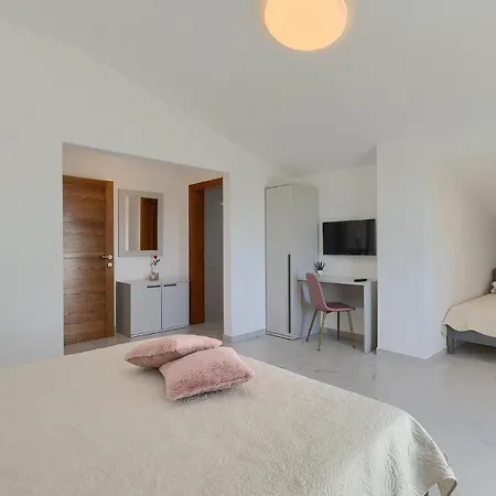 Berg Holiday home *