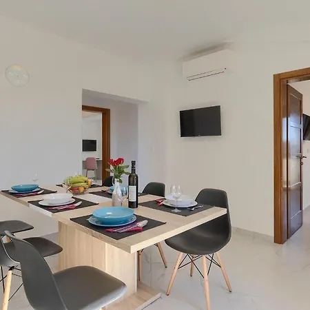 Berg Holiday home *